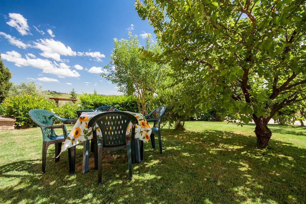 Agriturismo Podere Camollia Costalpino Luaran gambar