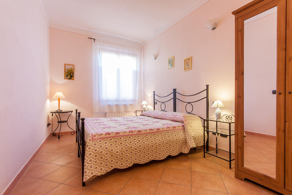 Agriturismo Podere Camollia Costalpino Bilik gambar